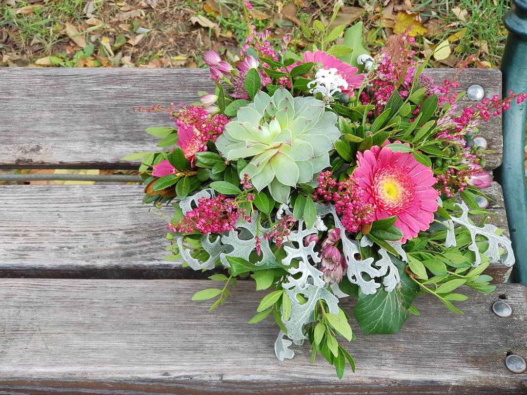 Blumengesteck(floral arrangement) #7 -Verfügbarkeit anfragen (request availability)