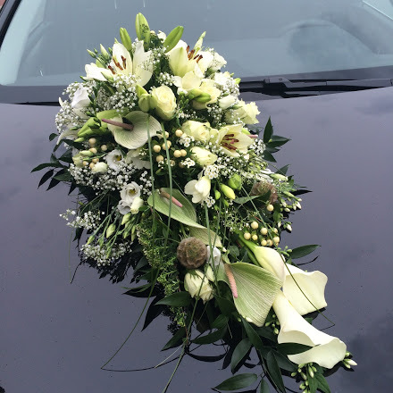 Autogesteck-Car-flower-arrangement-1-1